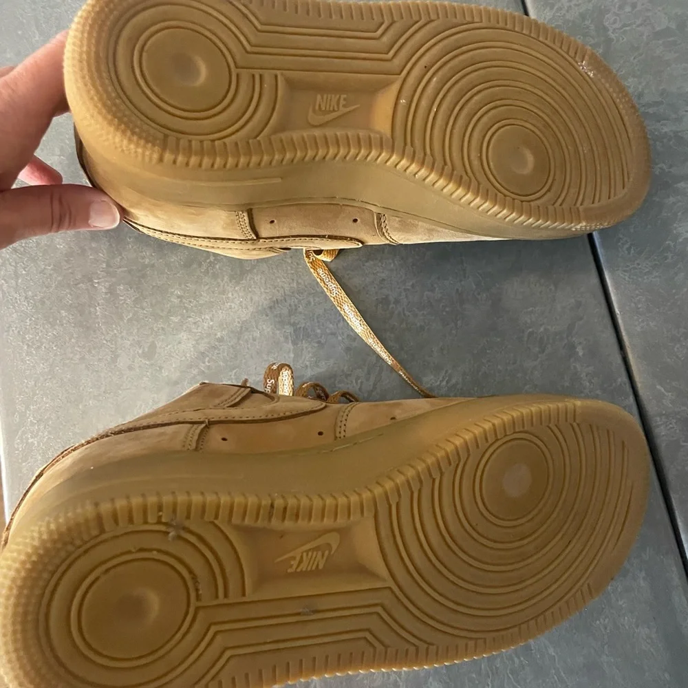 Nike Air Force 1 low SP Supreme! Worn twice!
